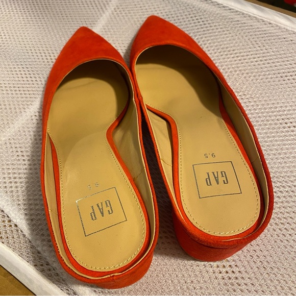 GAP Suede Pointy Mules - Women’s 9.5 - Bright Red - Picture 5 of 6